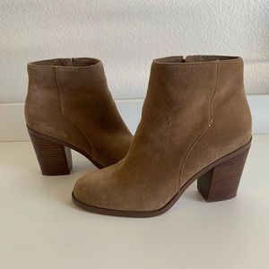 Sole Society Remmie Brown Suede Booties Women’s size 9.5